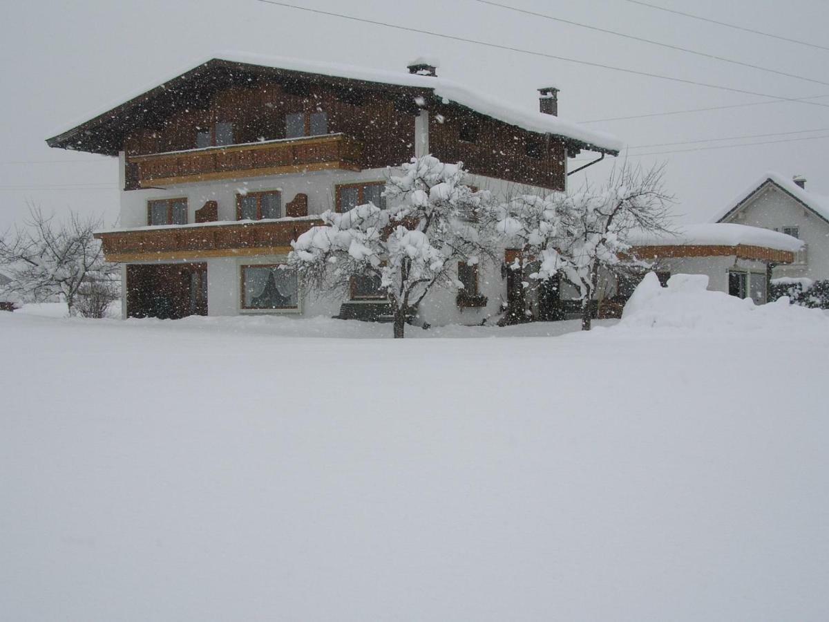 Gaestehaus Gruenbacher Kössen Exteriör bild